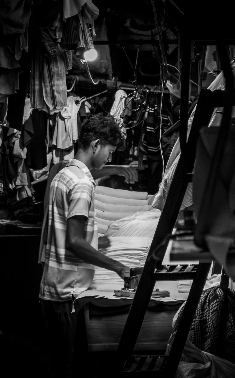 Consejos Esenciales para Cuidar Tu Ropa Elegante