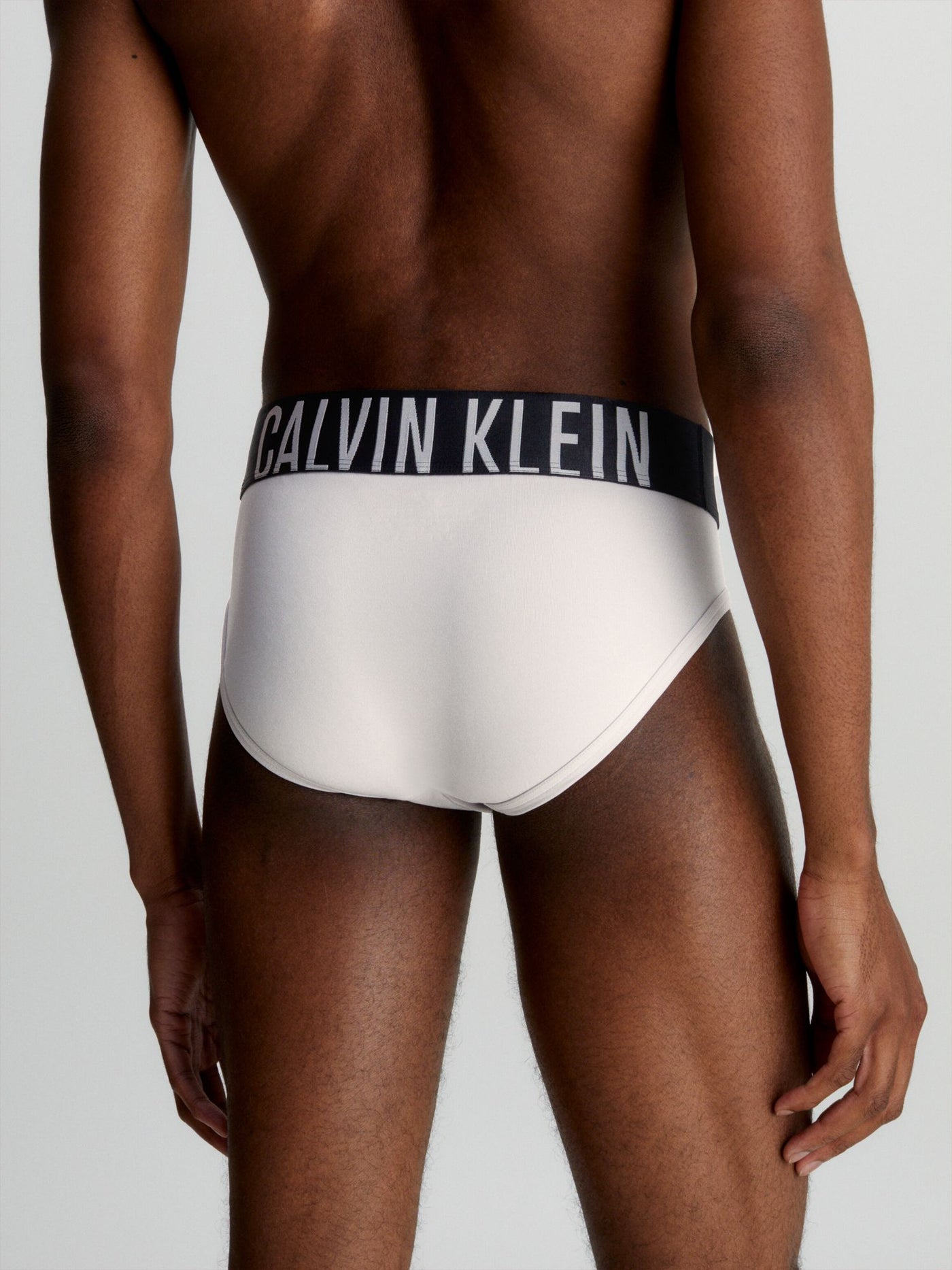 Calzoncillos Hip Brief 2Pk | Calvin Klein · Gris Negro · imagen 6