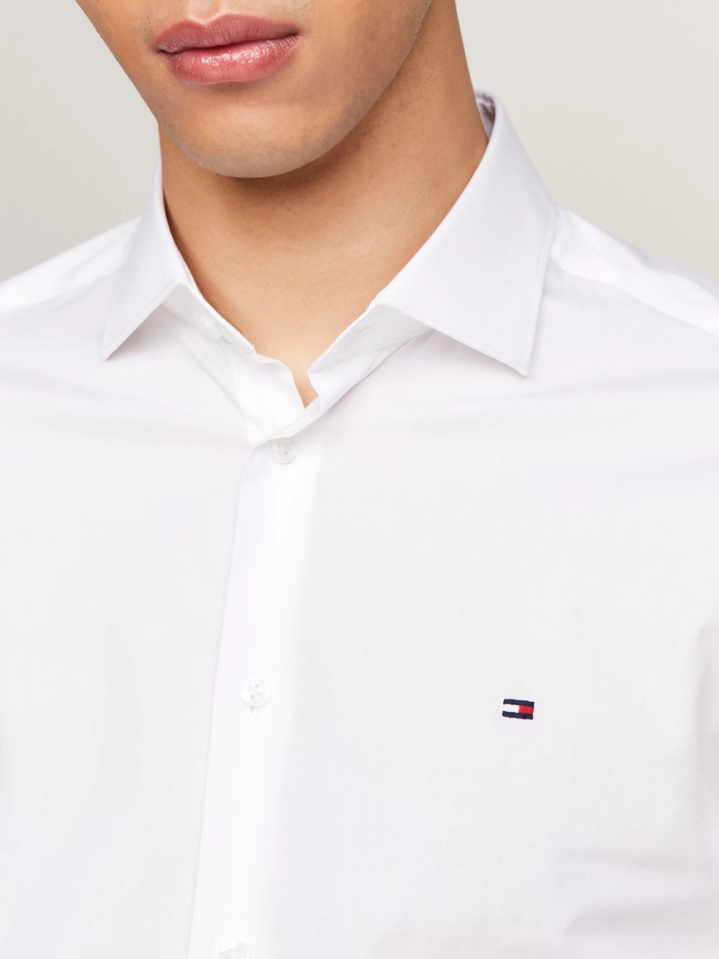 Tommy Hilfiger Camisa Core Cl Flex Poplin Sf Shirt · Negro Rojo · imagen 4