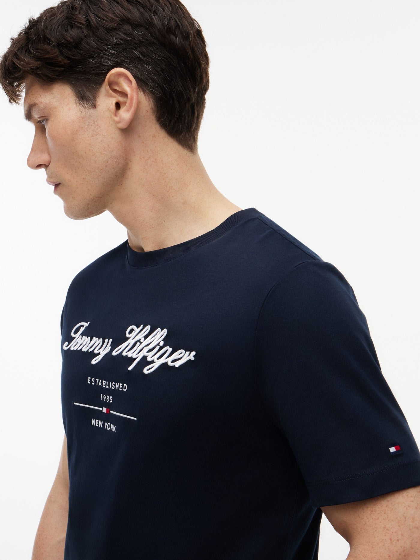 Camiseta Script Logo Azul Marino | Tommy Hilfiger · imagen 3