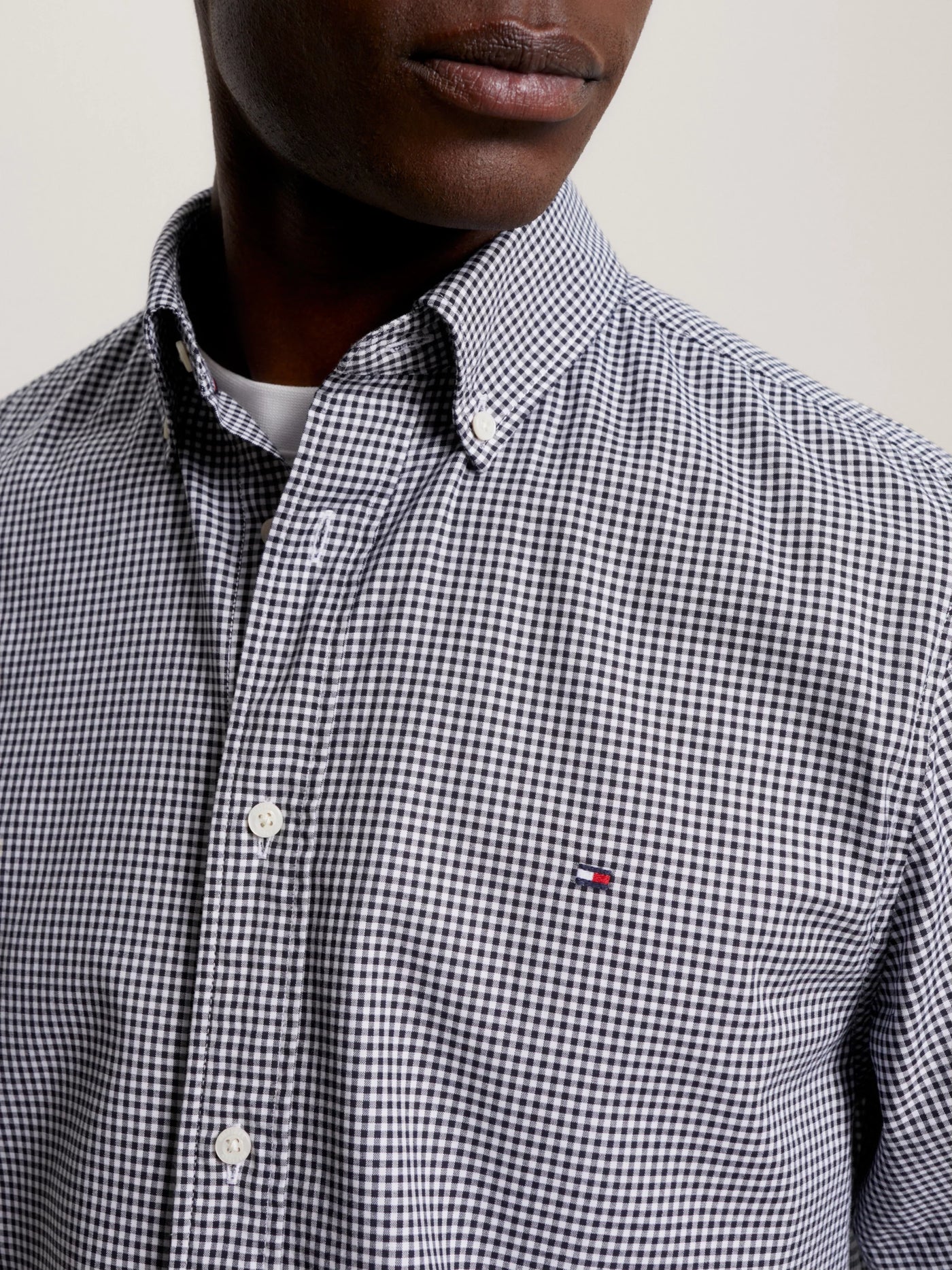 Camisas Tommy Hilfiger Hombre Nat. Soft Flex Gingham Rf Shirt · Gris · imagen 3
