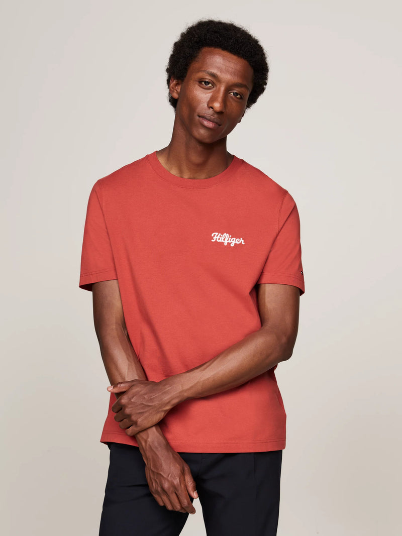 Camisetas Tommy Hilfiger Hombre Hilfiger Chain- Stitch Tee · Rojo Azul marino