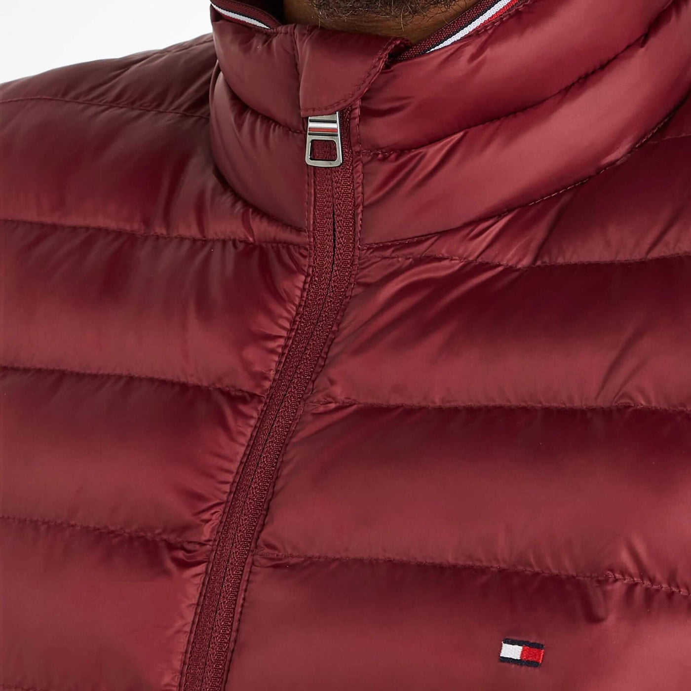 Chaleco Tommy Hilfiger Hombre Packable Reciclado - GRANATE · imagen 4