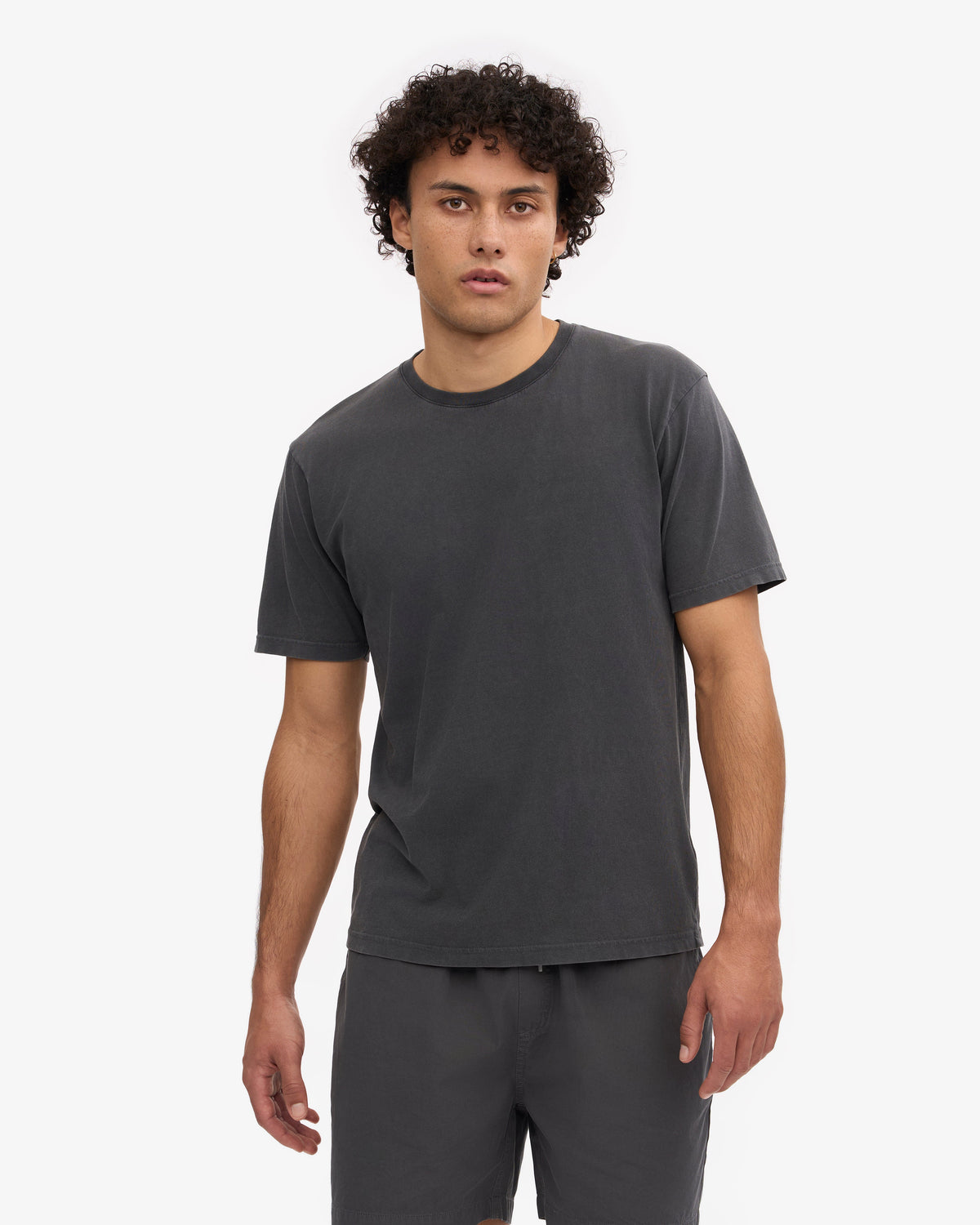 Camiseta Clasica Organica Negro Desgastado | Colorful Standard · imagen 2