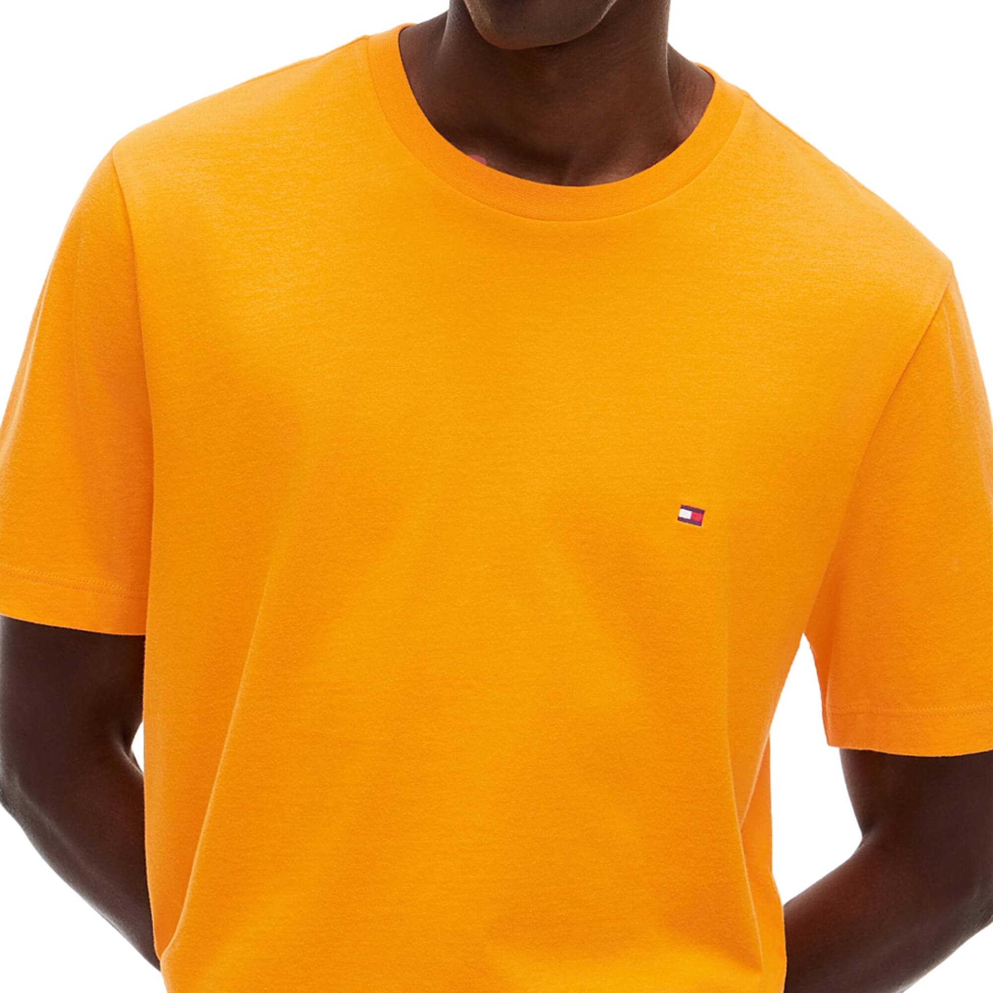 Camiseta Tommy Hilfiger Hombre Ess Seasonal Reg Fit Solid Tee · imagen 5