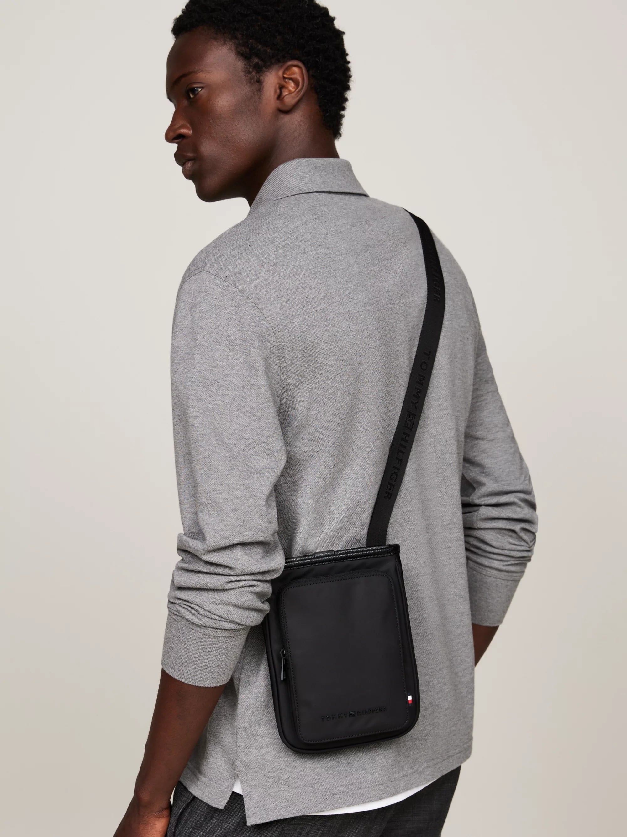 Tommy Hilfiger Bolso Repreve Mini Crossover · imagen 5
