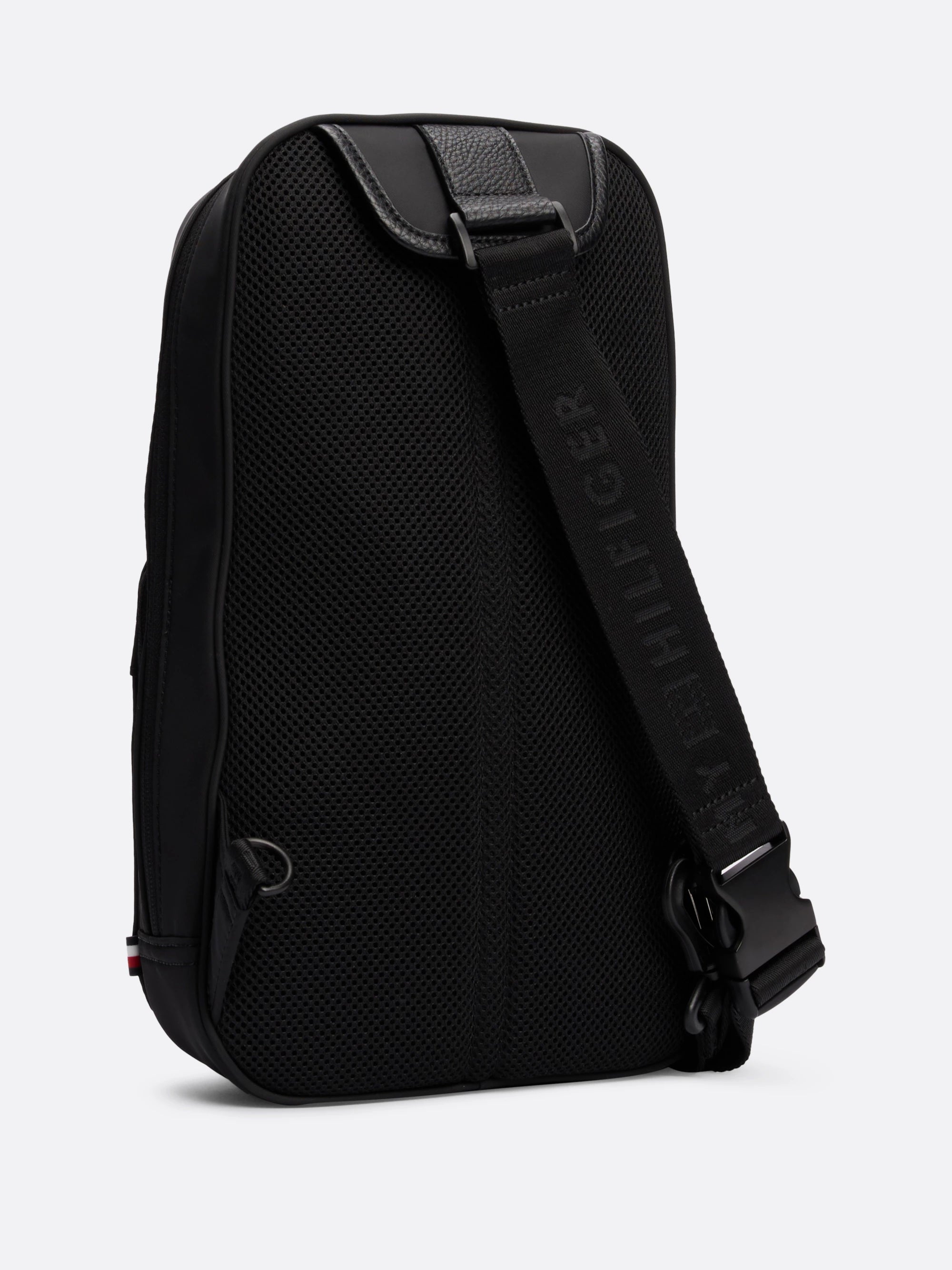 Tommy Hilfiger Mochila Repreve Sling Bag · imagen 2