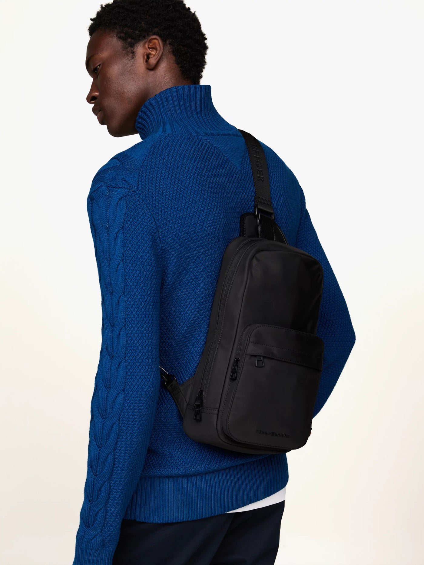 Tommy Hilfiger Mochila Repreve Sling Bag · imagen 5
