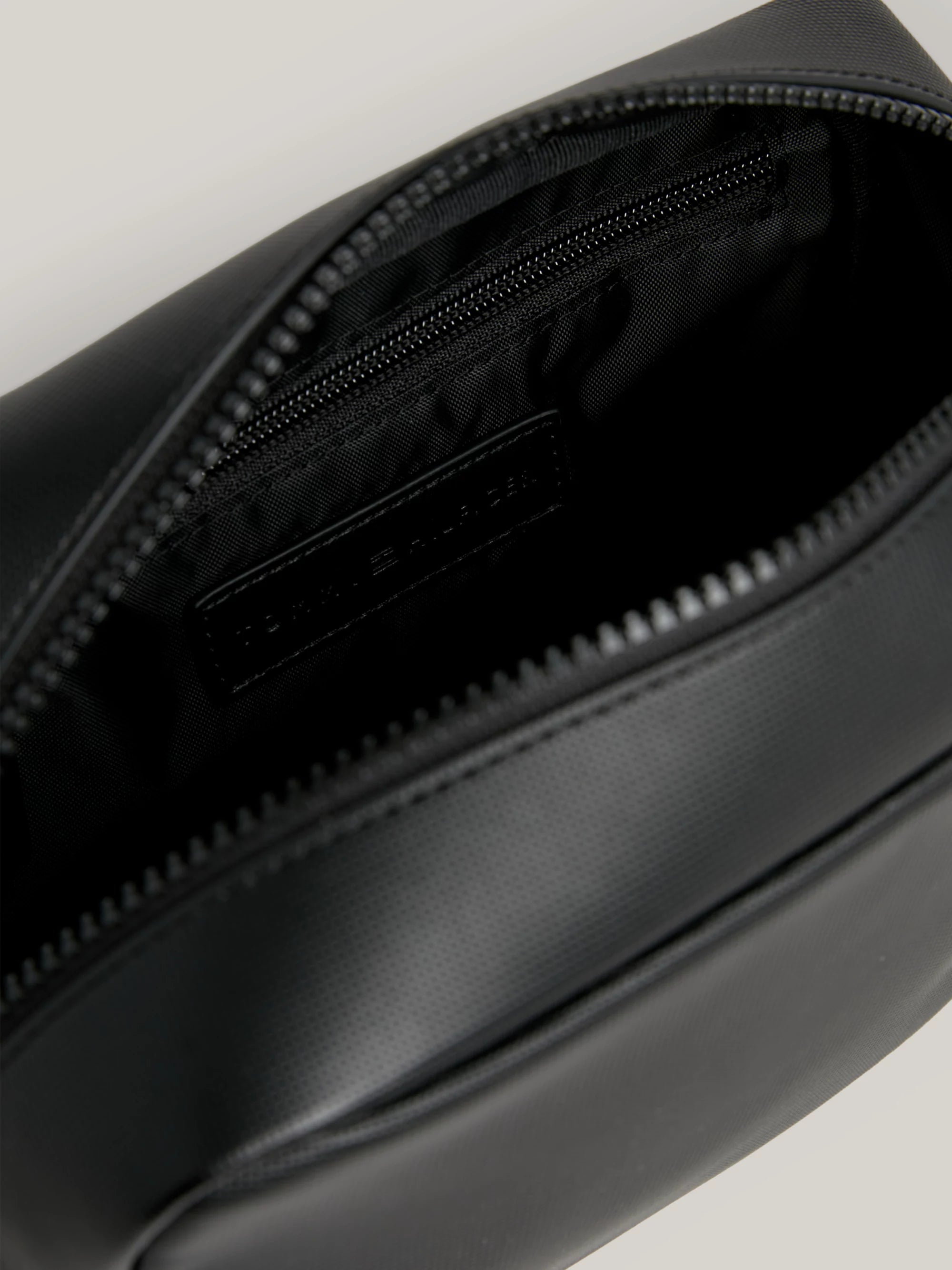 Neceser Tommy Hilfiger Hombre Th Pique Washbag · imagen 4