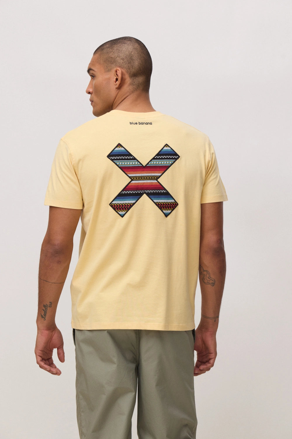 Camiseta Classic Amarillo Claro | Blue Banana · imagen 4