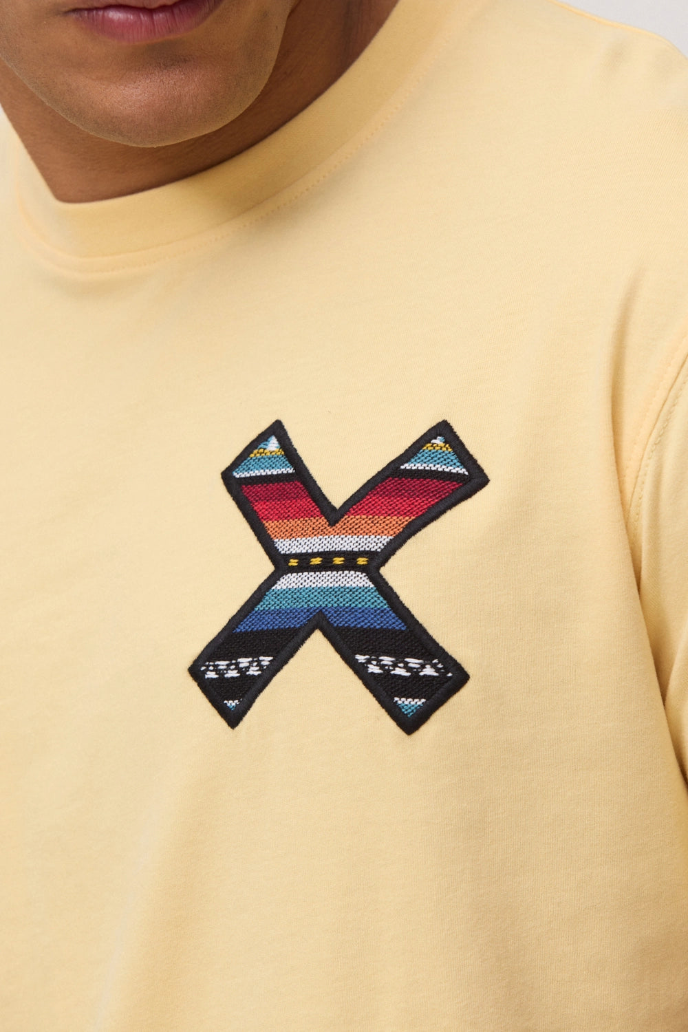 Camiseta Classic Amarillo Claro | Blue Banana · imagen 8