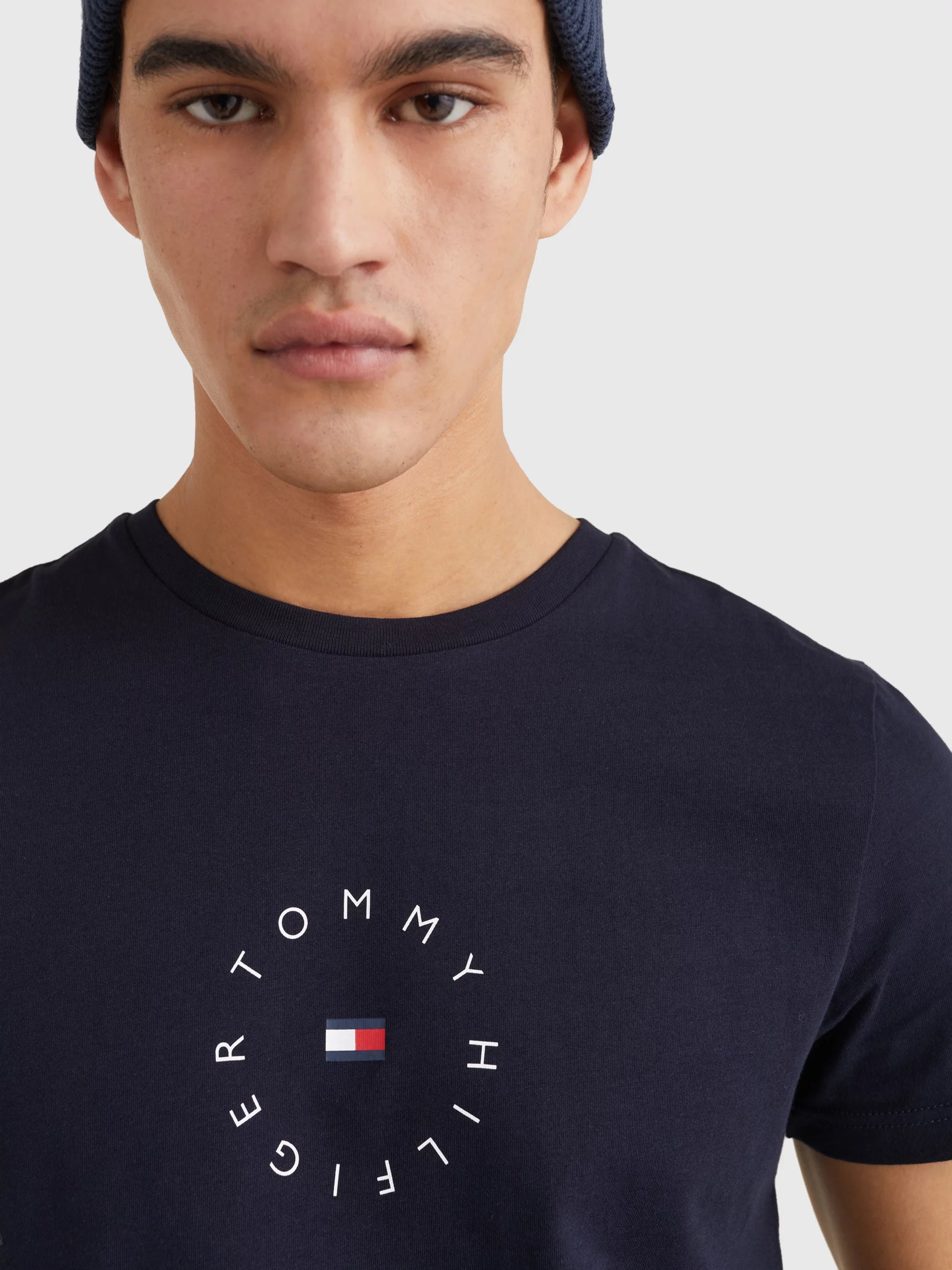 Camisetas Tommy Hilfiger Hombre Camista Roundall Graphic Tee · imagen 3