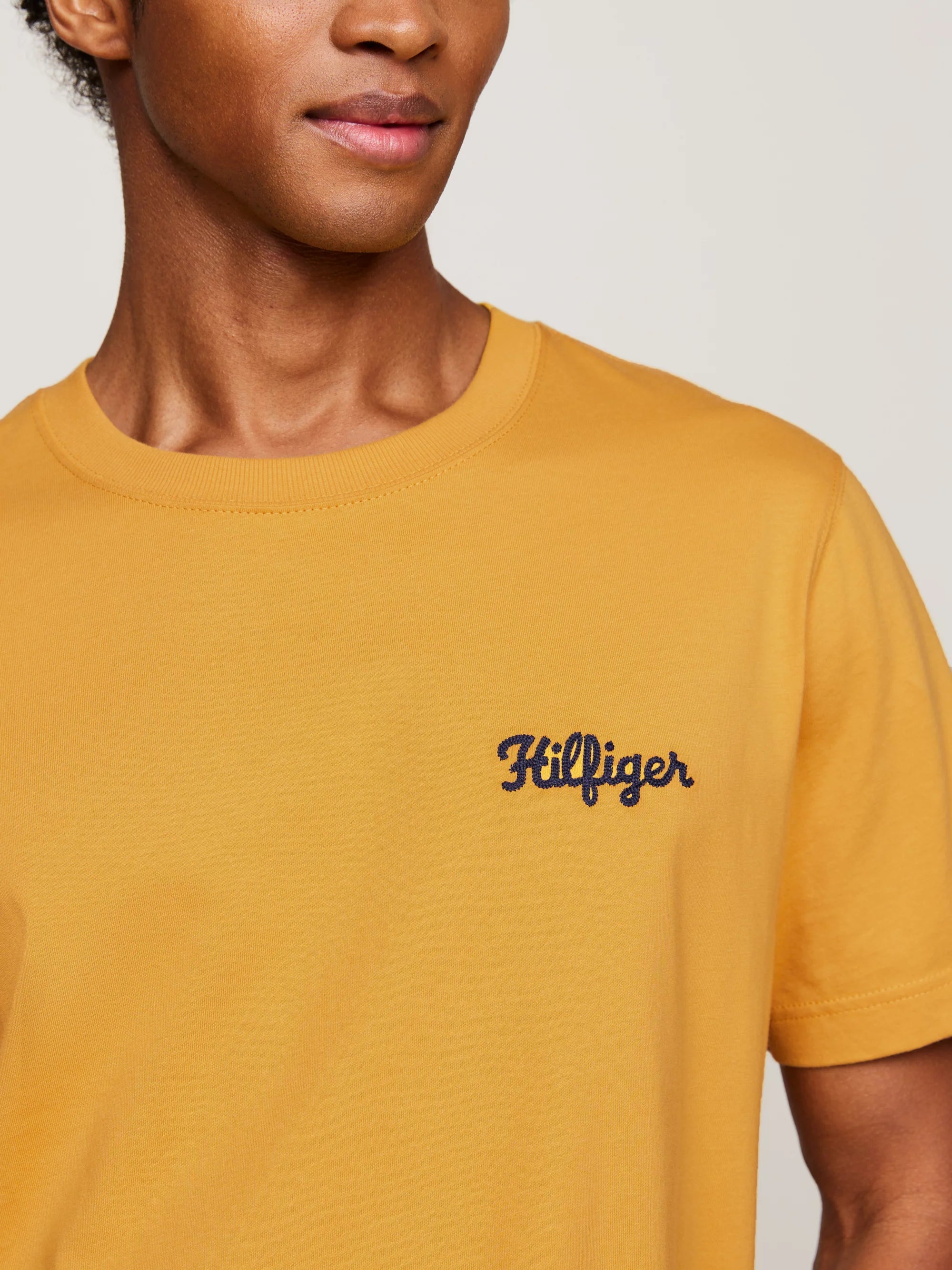 Camisetas Tommy Hilfiger Hombre Hilfiger Chain- Stitch Tee · Naranja Rojo · imagen 3