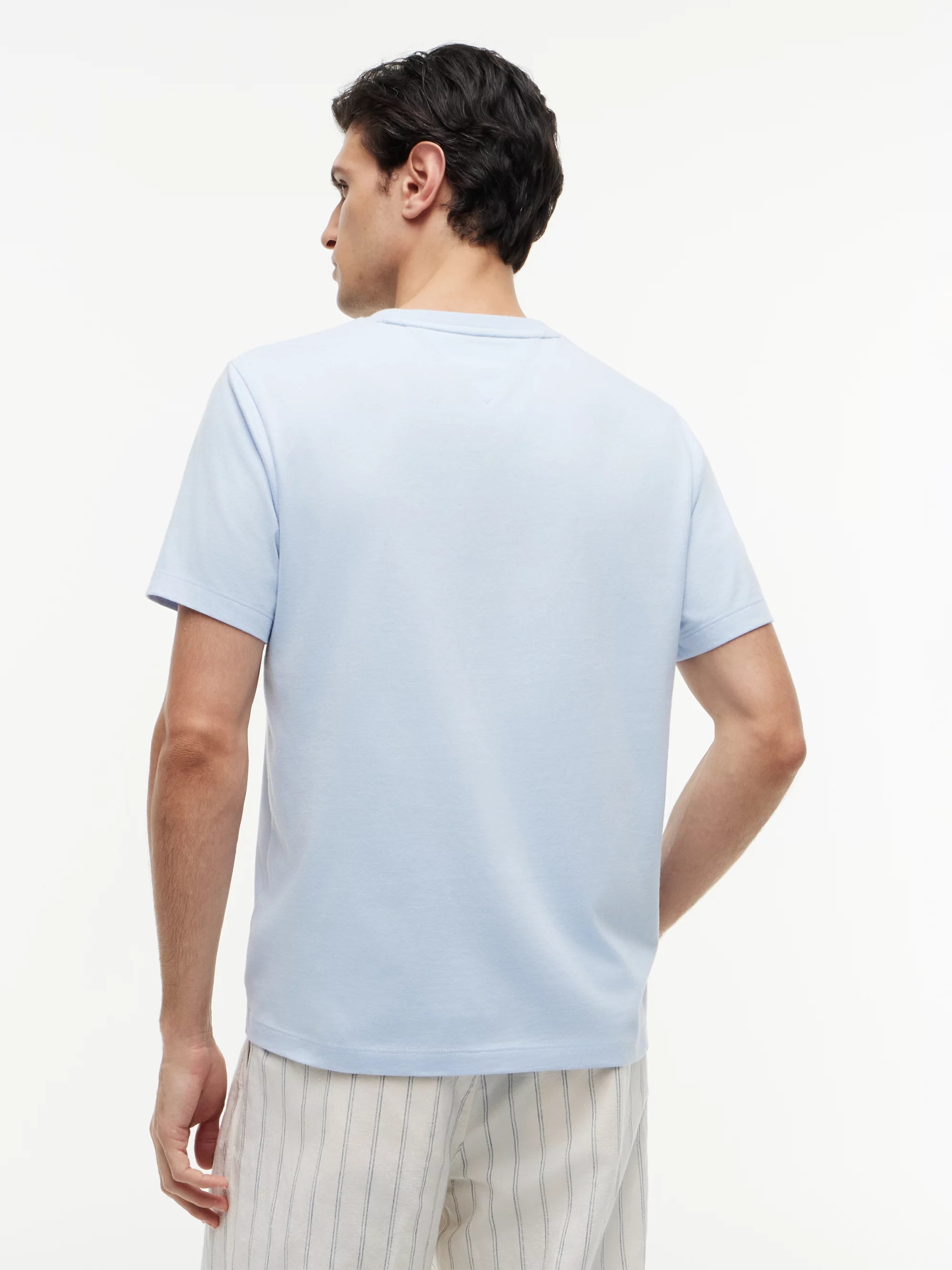 Tommy Hilfiger Camiseta Essential Reg Fit Solid Tee · ref. mw0mw399 · imagen 4