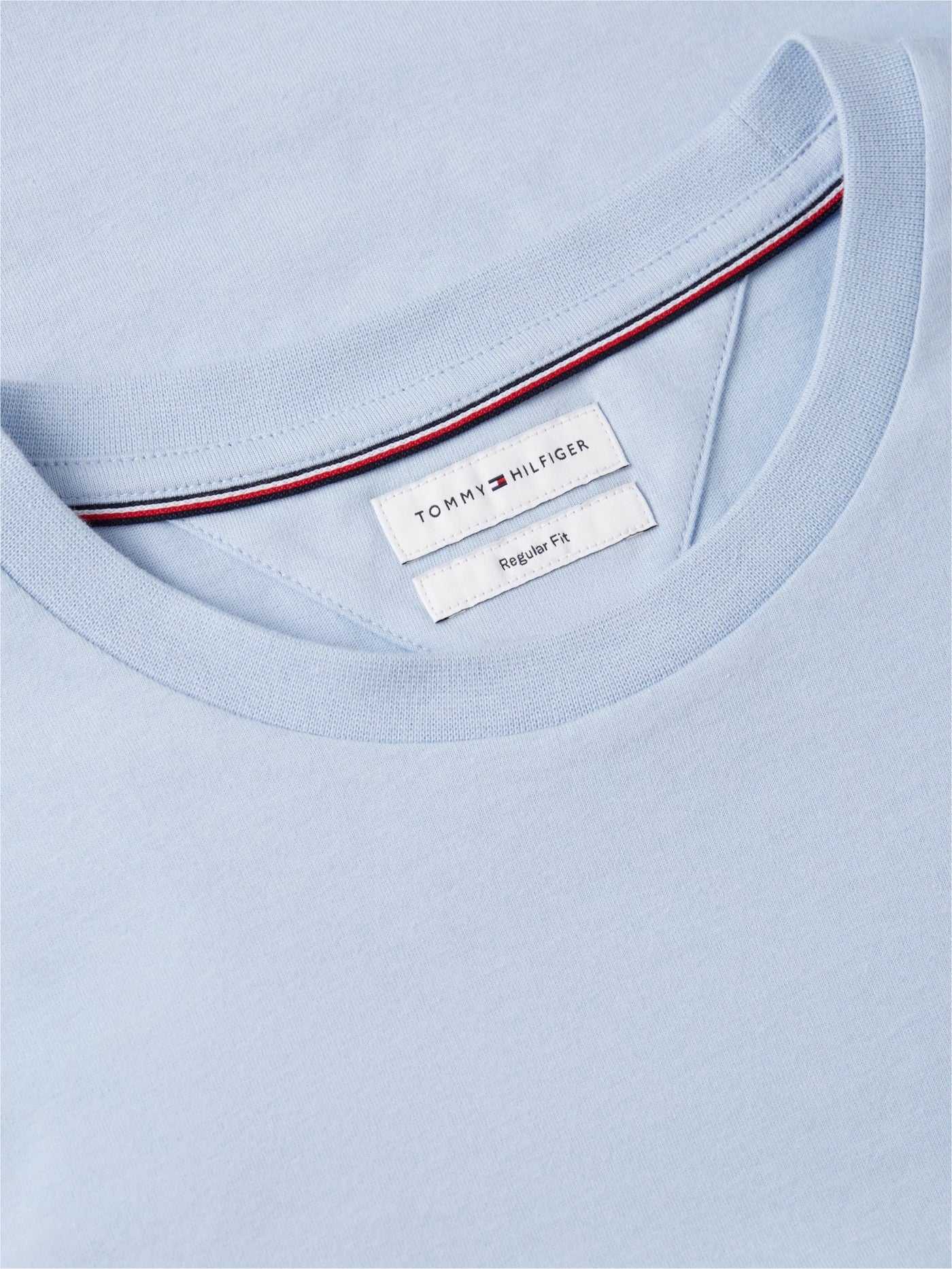 Tommy Hilfiger Camiseta Essential Reg Fit Solid Tee · ref. mw0mw399 · imagen 7