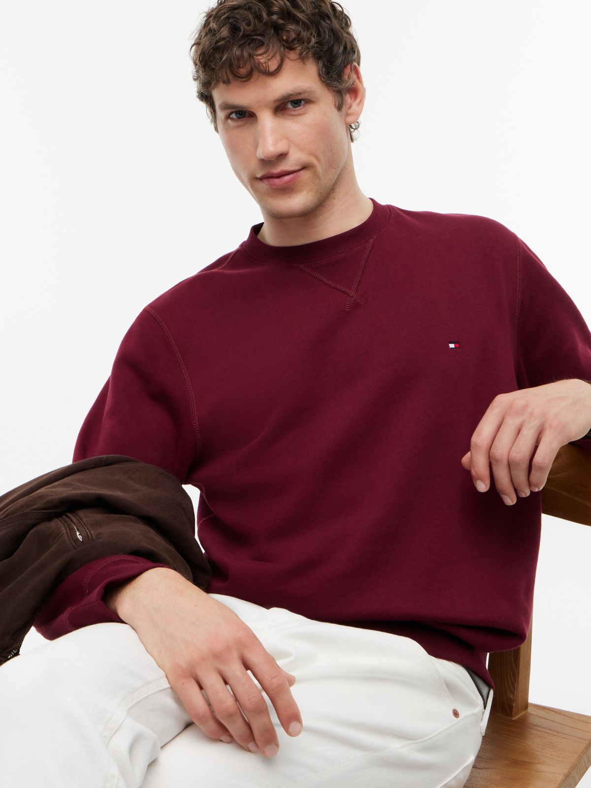 Sudadera Essential Seasonal Crewneck Burdeos | Tommy Hilfiger · imagen 3