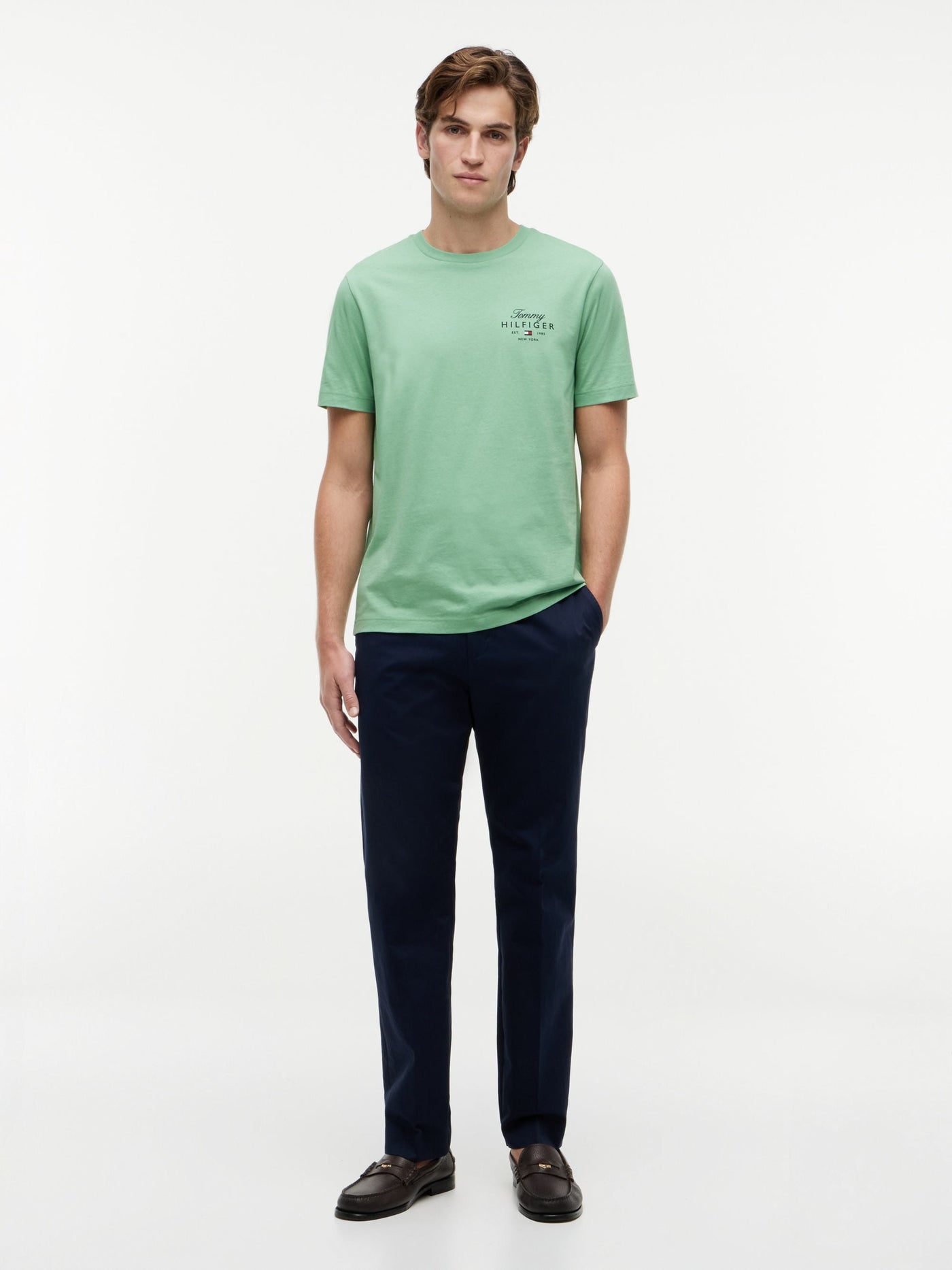 Camiseta Script Stack Verde | Tommy Hilfiger · imagen 2