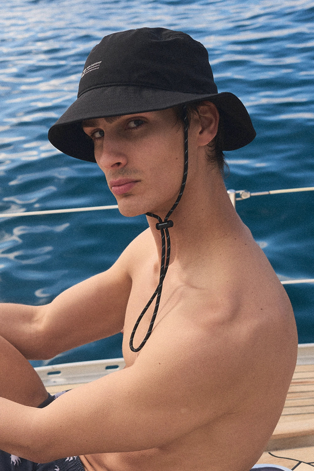 GORRO SURF NEGRO · imagen 4