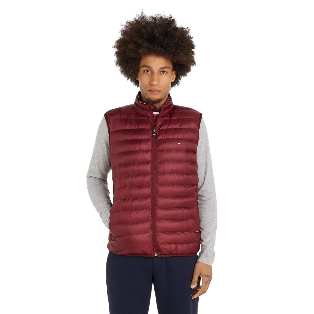 Chaleco Tommy Hilfiger Hombre Packable Reciclado - GRANATE · imagen 1