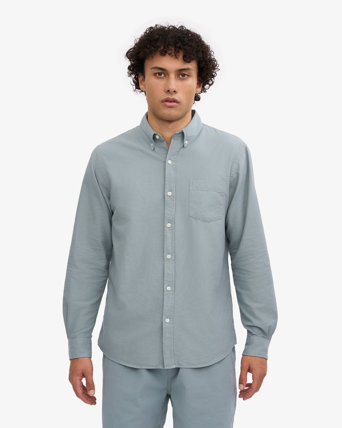 Camisa Button Down Organica Azul Acero | Colorful Standard · imagen 2