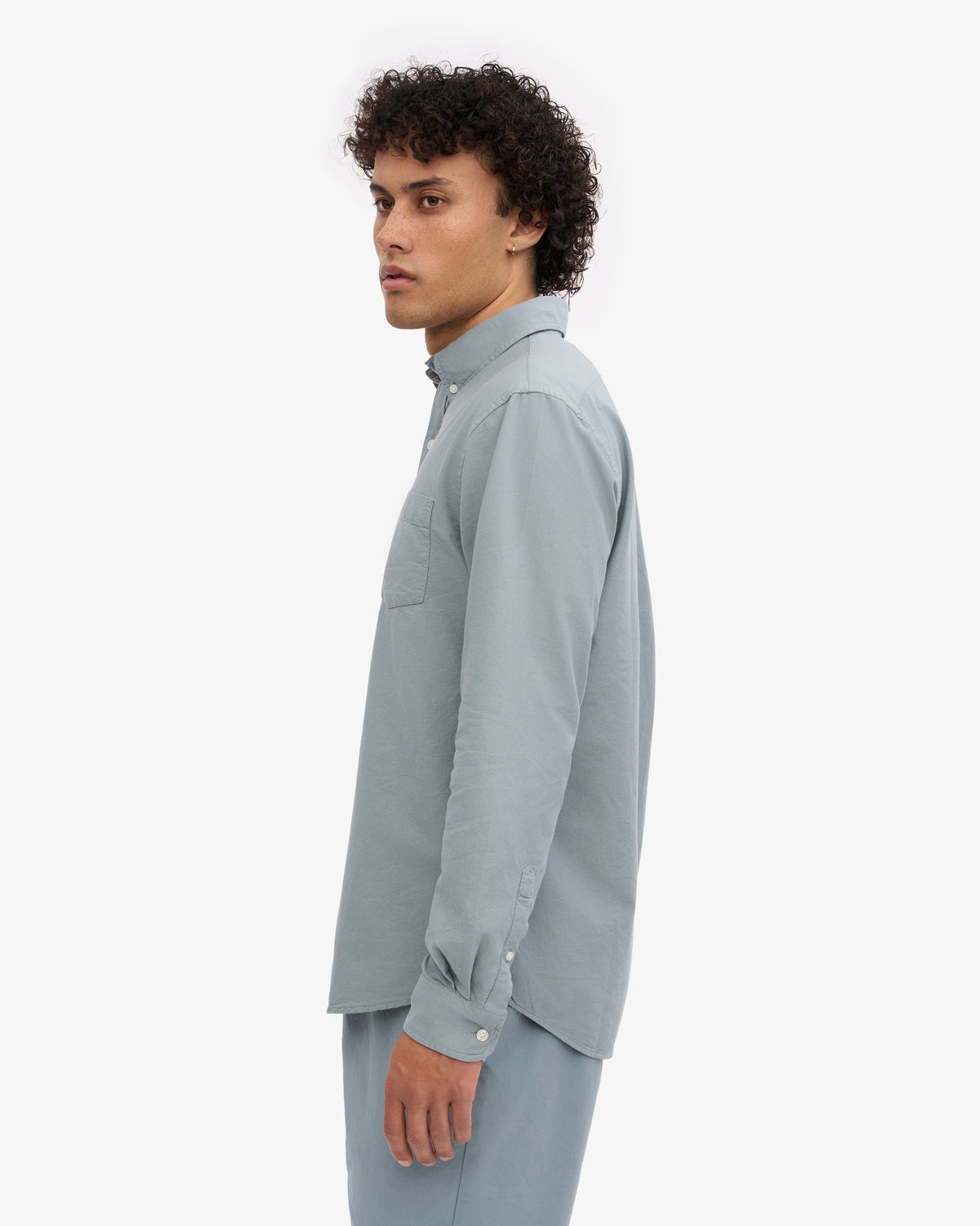 Camisa Button Down Organica Azul Acero | Colorful Standard · imagen 3