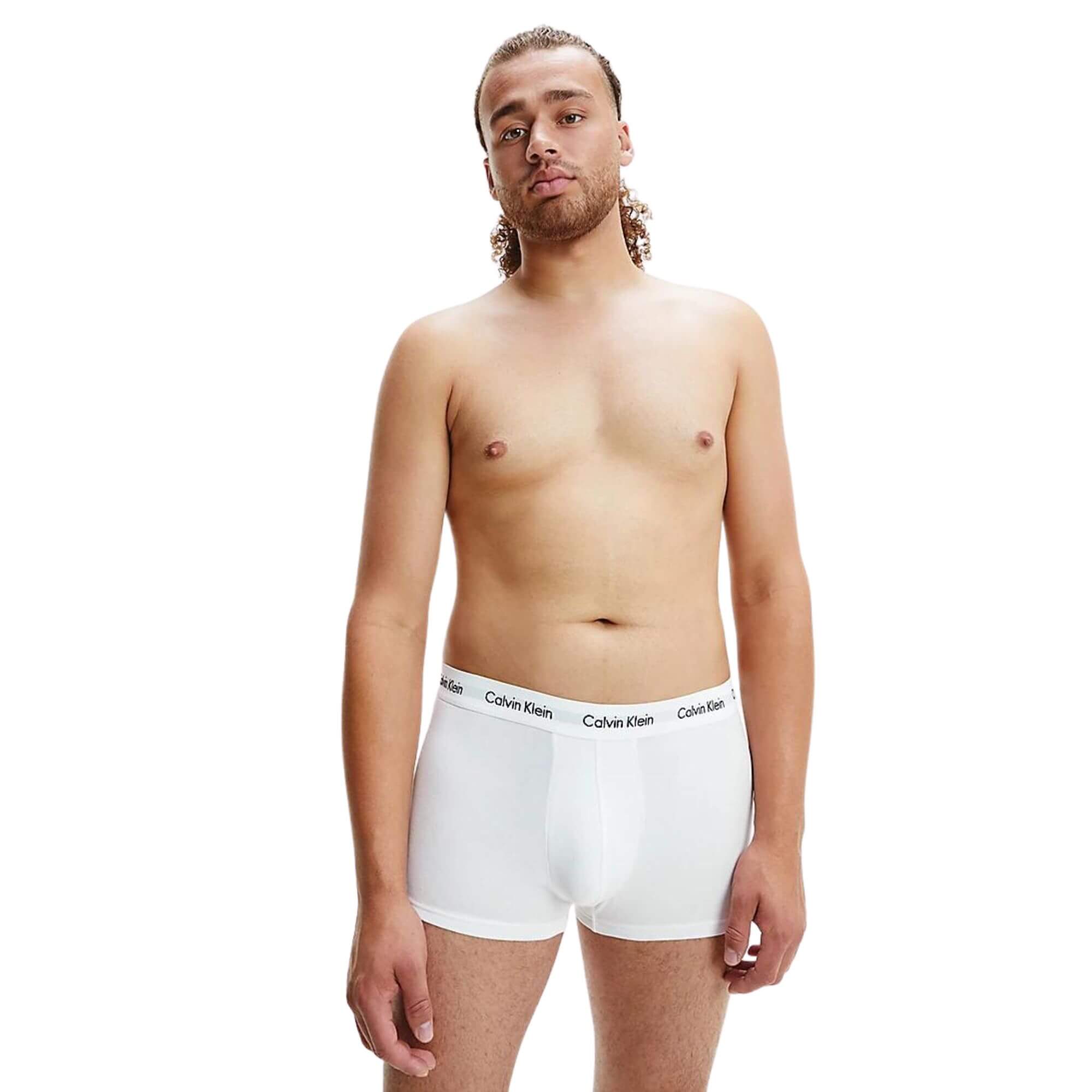 0000u2664gi03 Calzoncillo Boxer Calvin Klein 3P Low Rise Trunk · Azul marino Blanco · imagen 11